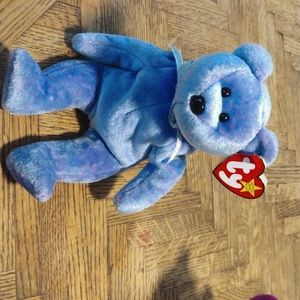 "Club y II" bear